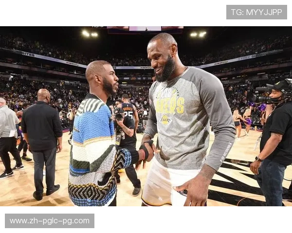 保罗加盟火箭队后有哪些精彩照片流传网络